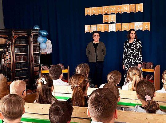 Pasowanie na Czytelników uczniów klas I