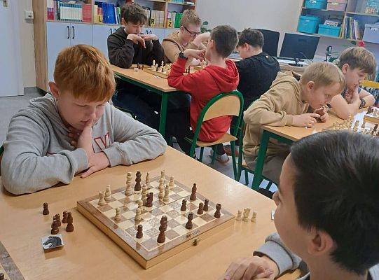 Dziś w bibliotece odbył się IV Szkolny Turniej Szachowy