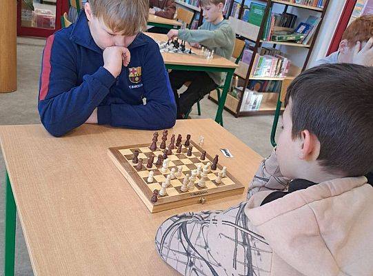Dziś w bibliotece odbył się IV Szkolny Turniej Szachowy