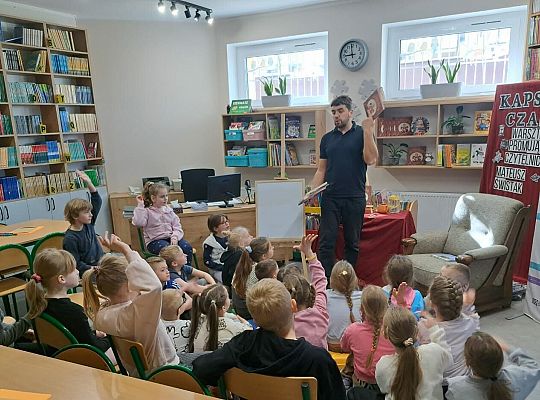 „Mała książka w drodze” z odwiedzinami w GBP w Łęczycach