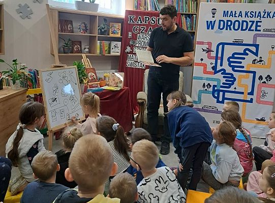 „Mała książka w drodze” z odwiedzinami w GBP w Łęczycach