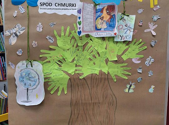 Przygoda klasy 2b z programem „Czytamy z klasą. Lekturki spod chmurki” dobiegła końca.