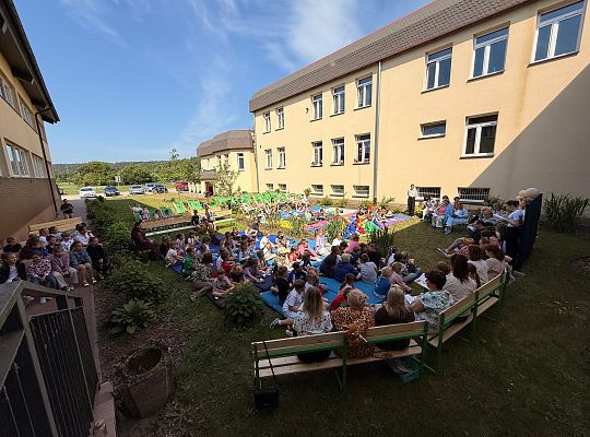 Literacka przygoda w plenerze - za nami „Czytanie na polanie”!