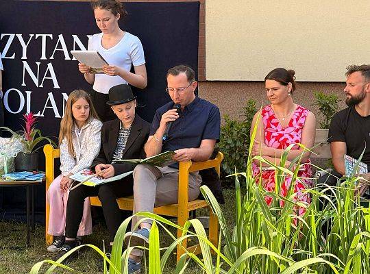 Literacka przygoda w plenerze - za nami „Czytanie na polanie”!