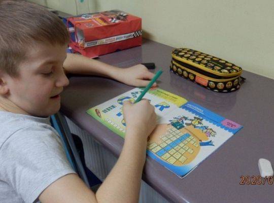 Dzień Składanki i Łamigłówki w bibliotece szkolnej