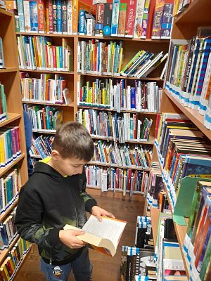 Czytanie przez podróżowanie