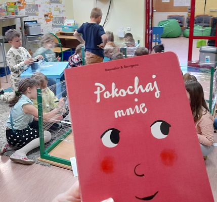 Ojej, co się stało? Książka jest smutna...