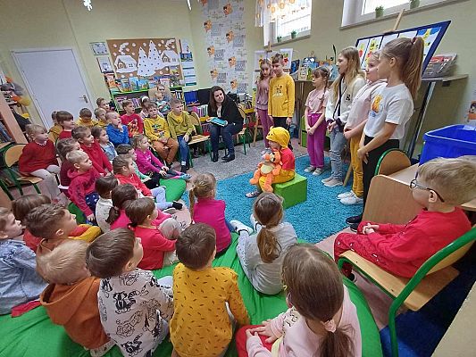 "Sto Lat Kubusiu Puchatku". Urodzinowe Świętowanie w Bibliotece