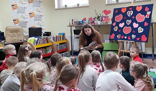 Walentynki  z książką i zabawą