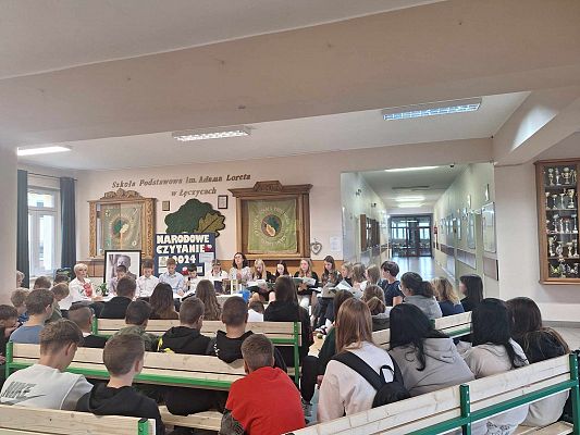 Zespół Szkolno-Przedszkolny w Łęczycach  włączył się w akcję Narodowego Czytania