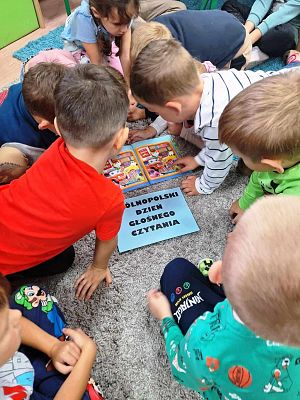 Ogólnopolski Dzień Głośnego Czytania połączony z akcją "Czytamy z SERCEM"