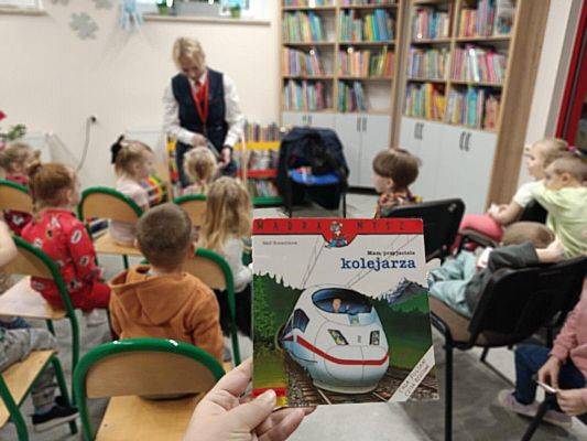 Mądra Mysz poznaje zawód kolejarza